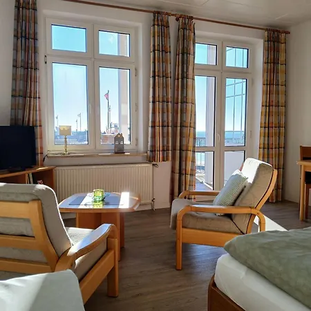 Gaestehaus-gorch-fock-wohnung-1-mit-direktem-meerblick * Wyk auf Föhr