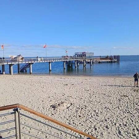 Gaestehaus-gorch-fock-wohnung-1-mit-direktem-meerblick