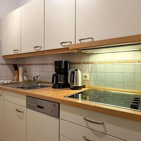 Daire Gaestehaus-gorch-fock-wohnung-1-mit-direktem-meerblick *