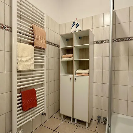 Gaestehaus-gorch-fock-wohnung-1-mit-direktem-meerblick * Wyk auf Föhr